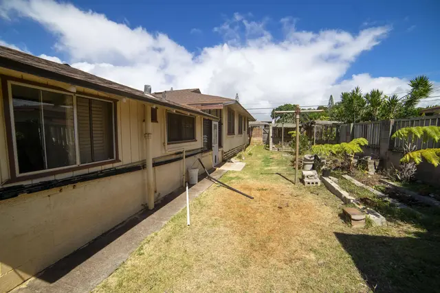 Listing Image for 38 Kealaloa Ave 32 of 40