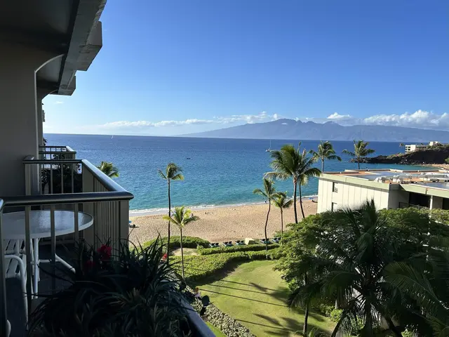 Listing Image for 2481 Kaanapali Pkwy 818w 2 of 11