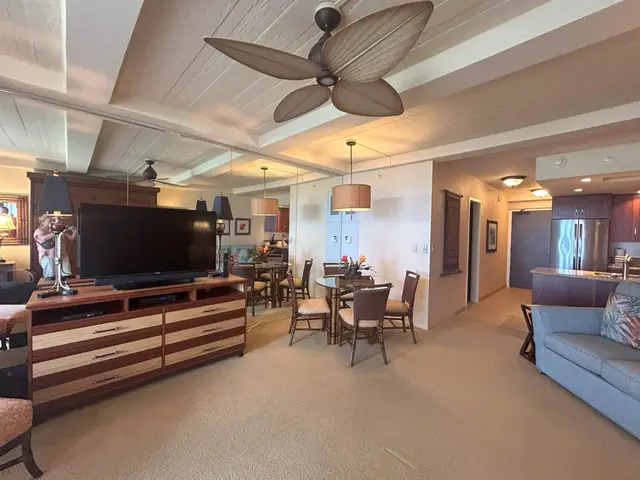 Listing Image for 2481 Kaanapali Pkwy 818w 5 of 11