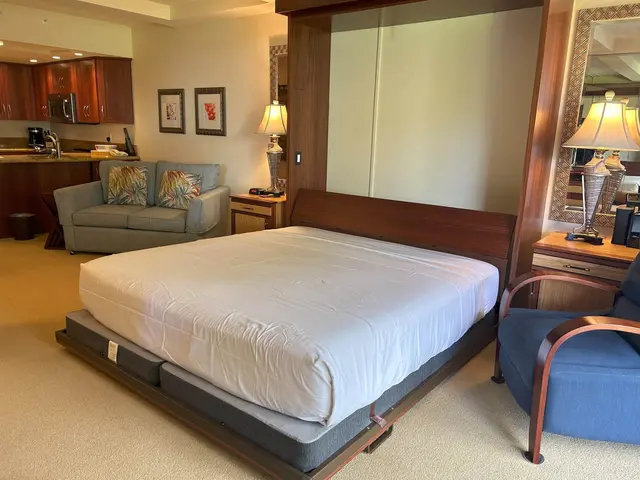 Listing Image for 2481 Kaanapali Pkwy 818w 9 of 11