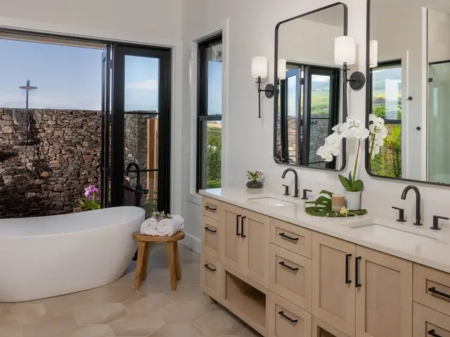 Listing Image for 3251 Aina Mahiai Pl 5 of 41