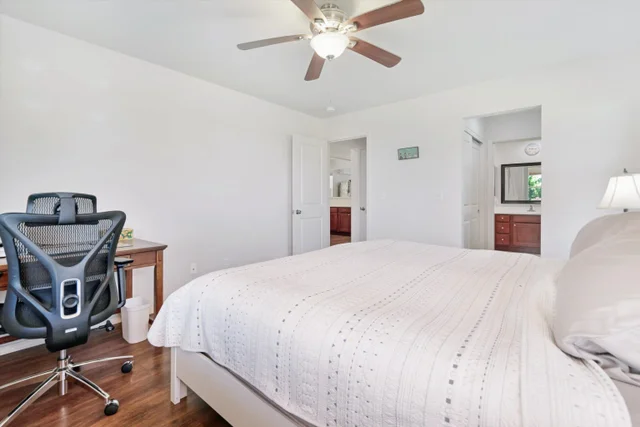 Listing Image for 51 Kanoenoe Loop 14 of 50