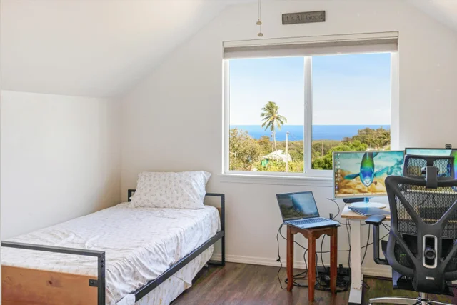 Listing Image for 51 Kanoenoe Loop 17 of 50