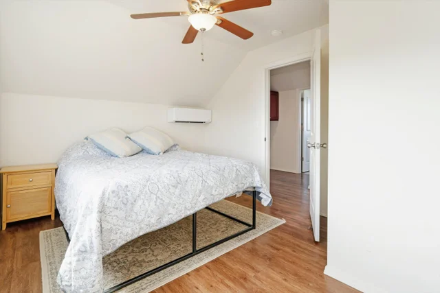 Listing Image for 51 Kanoenoe Loop 22 of 50