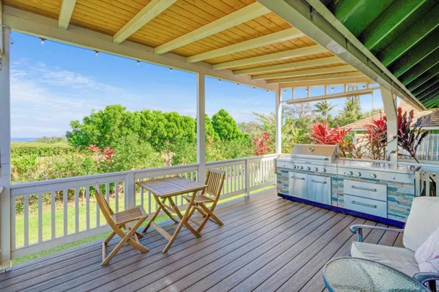 Listing Image for 51 Kanoenoe Loop 28 of 50