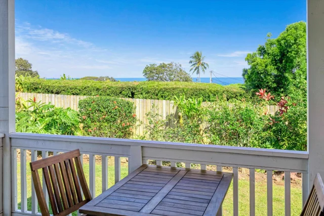 Listing Image for 51 Kanoenoe Loop 29 of 50