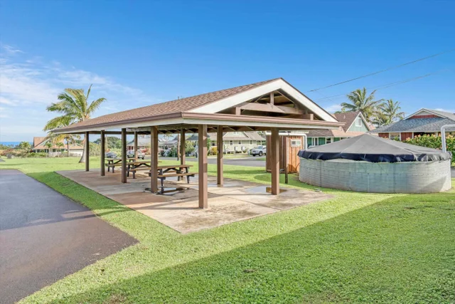 Listing Image for 51 Kanoenoe Loop 31 of 50