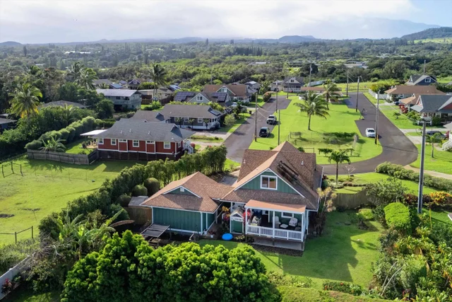 Listing Image for 51 Kanoenoe Loop 39 of 50