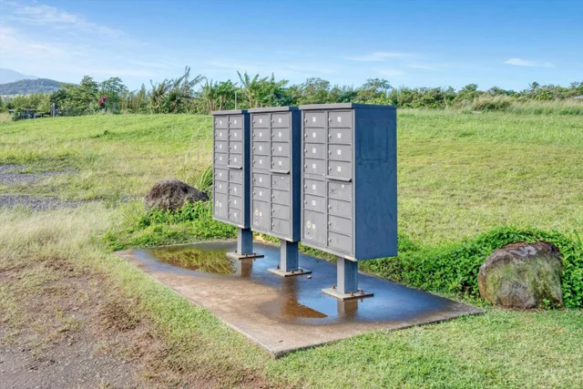 Listing Image for 51 Kanoenoe Loop 42 of 50