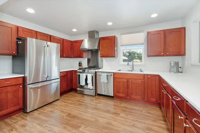 Listing Image for 51 Kanoenoe Loop 9 of 50