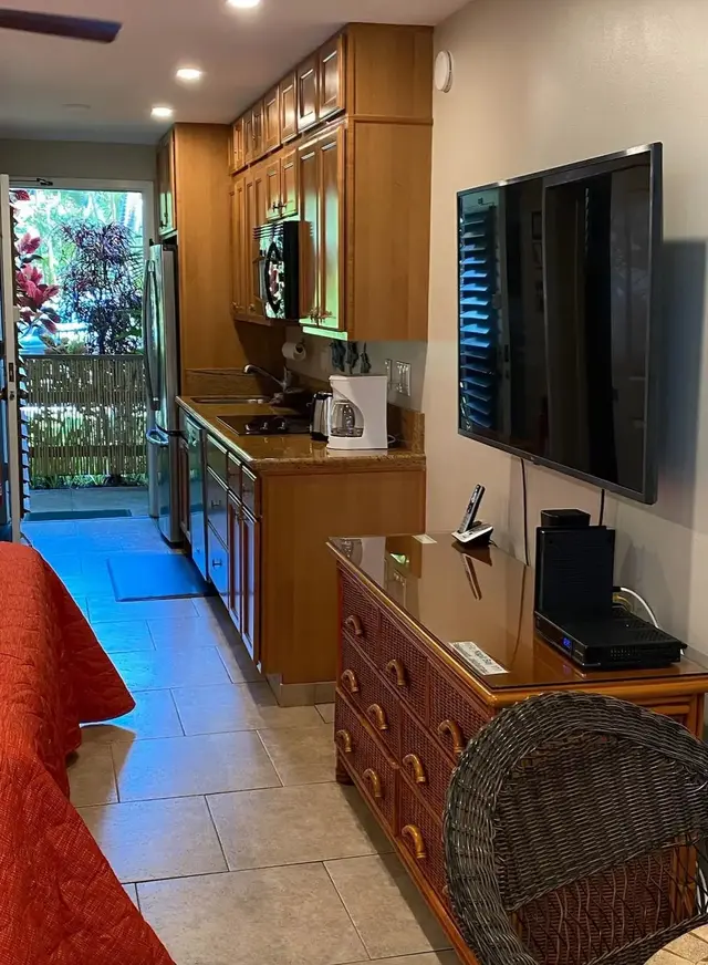Listing Image for 27 Hui Dr 111 6 of 10