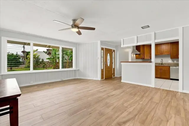 Listing Image for 30 Pahaa Pl 5 of 49