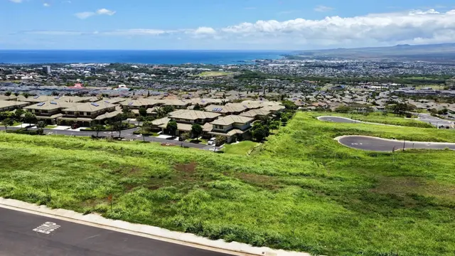 Listing Image for 538 Kauna Lipo Dr 35 3 of 12