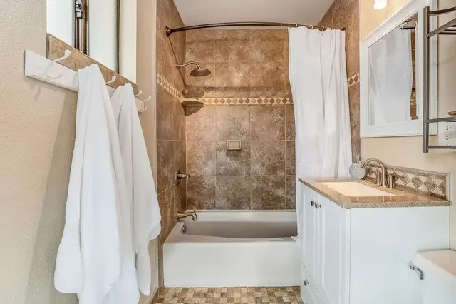 Listing Image for 15247 Haleakala Hwy Unit A 21 of 45