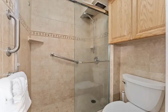 Listing Image for 145 N Kihei Rd Ph8 24 of 34