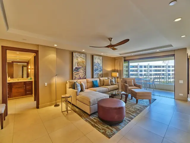 Listing Image for 50 Nohea Kai Dr I1004 13 of 35