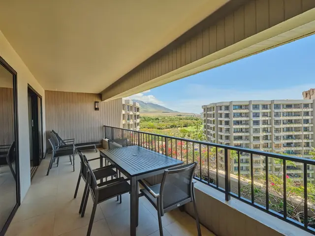 Listing Image for 50 Nohea Kai Dr I1004 16 of 35