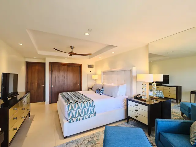 Listing Image for 50 Nohea Kai Dr I1004 22 of 35