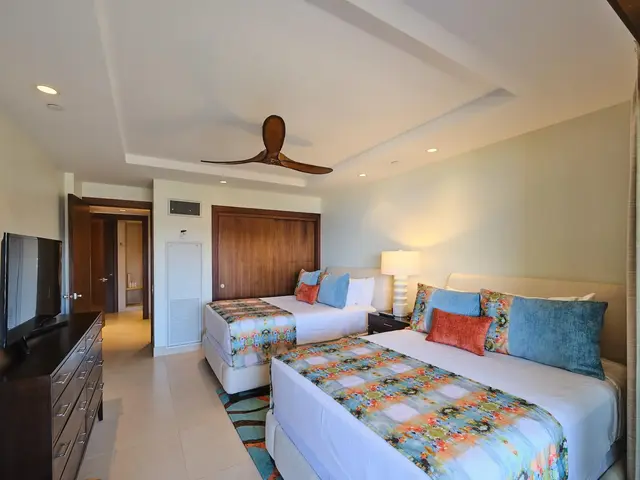 Listing Image for 50 Nohea Kai Dr I1004 28 of 35