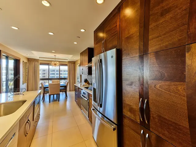 Listing Image for 50 Nohea Kai Dr I1004 6 of 35