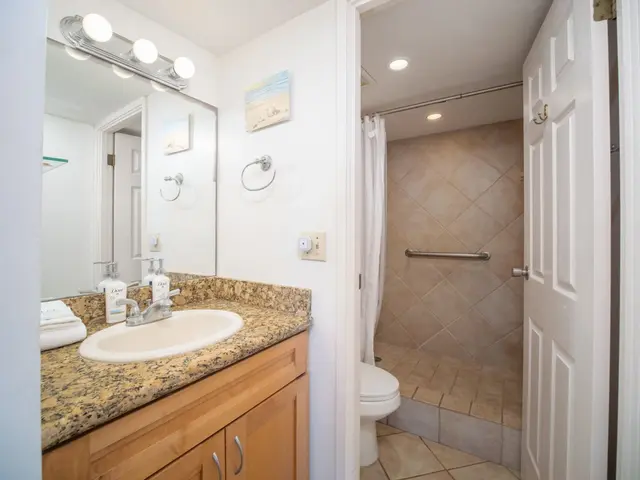 Listing Image for 3723 Lower Honoapiilani Rd 104 12 of 45