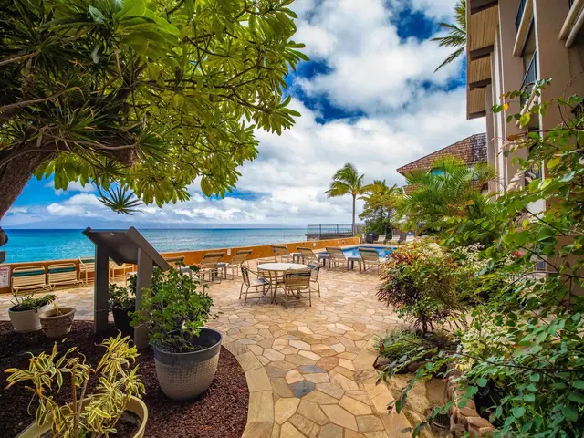 Listing Image for 3723 Lower Honoapiilani Rd 104 26 of 45
