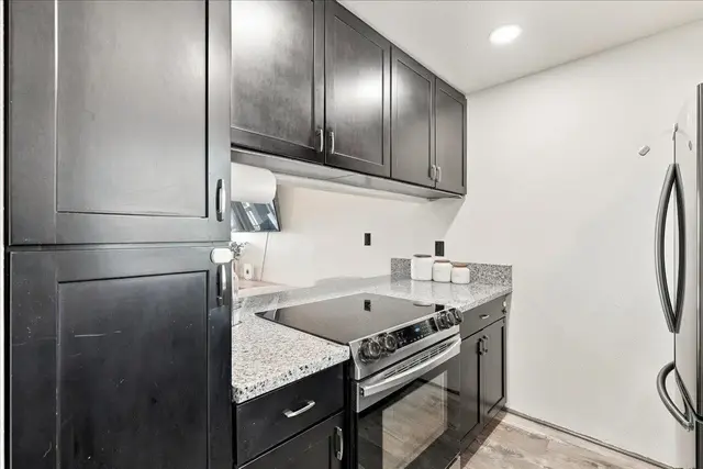 Listing Image for 51 Kopi Ln 4-204 6 of 17