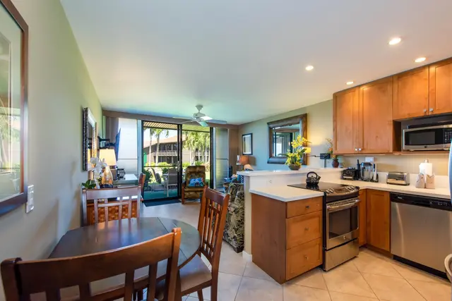 Listing Image for 4057 Lower Honoapiilani Rd 121 3 of 17