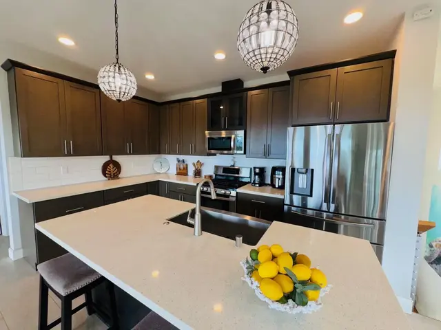 Listing Image for 533 Mikioi Pl Unit 2 12 of 49