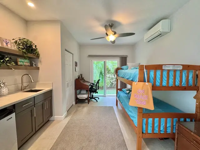 Listing Image for 533 Mikioi Pl Unit 2 28 of 49