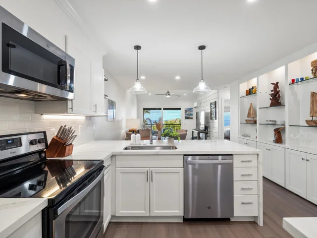 Listing Image for 3950 Kalai Waa St C202 8 of 33