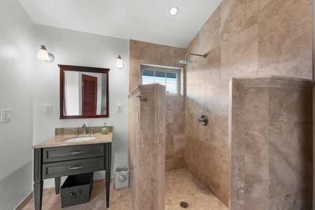 Listing Image for 8320 Kamehameha V Hwy 28 of 44