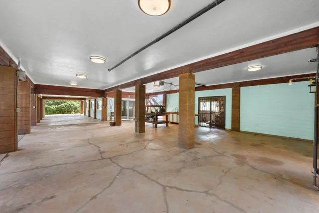 Listing Image for 8320 Kamehameha V Hwy 35 of 44