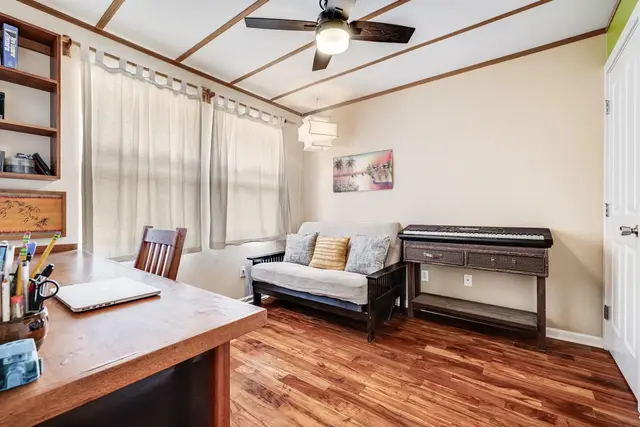 Listing Image for 19 Hoku Pl 28 of 37