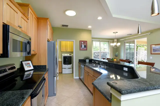Listing Image for 12 Lio Poele Pl 4 of 21