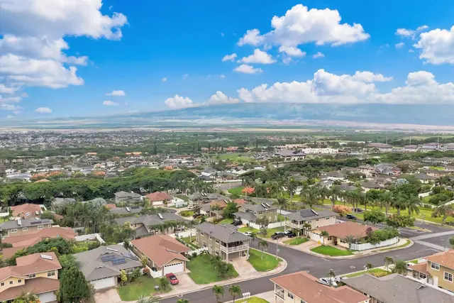 Listing Image for 679 Komo Ohia St 14 of 40