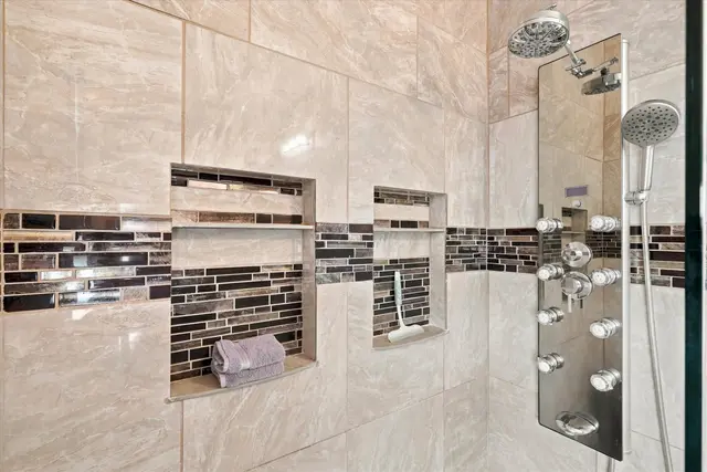 Listing Image for 679 Komo Ohia St 19 of 40