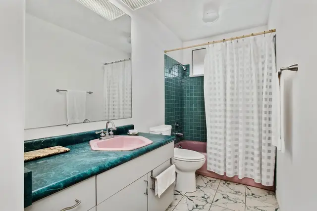 Listing Image for 232 Aukahi St 12 of 31