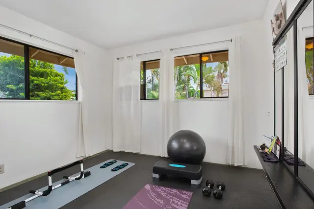 Listing Image for 232 Aukahi St 13 of 31