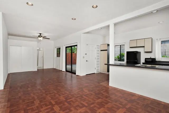 Listing Image for 232 Aukahi St 18 of 31