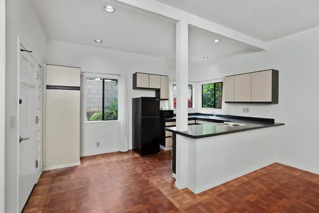 Listing Image for 232 Aukahi St 20 of 31