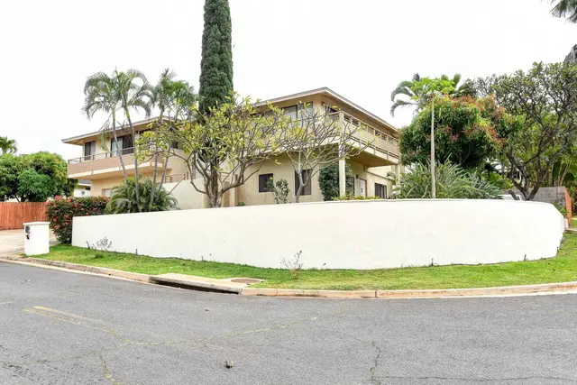 Listing Image for 232 Aukahi St 30 of 31