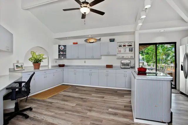 Listing Image for 232 Aukahi St 6 of 31