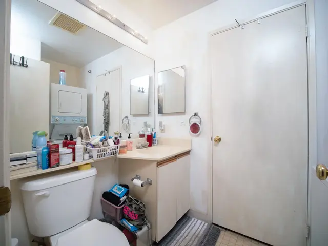 Listing Image for 140 Uwapo Rd 59-203 10 of 14