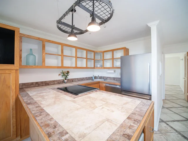 Listing Image for 120 Hui F Rd K15 9 of 21