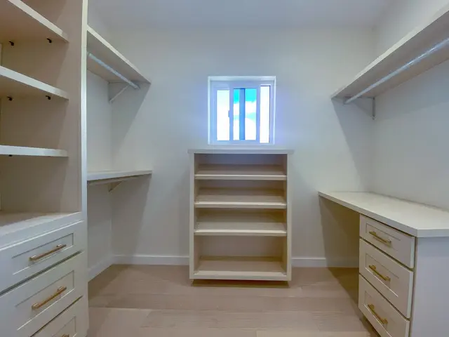 Listing Image for 280 Huahua Pl A 16 of 31