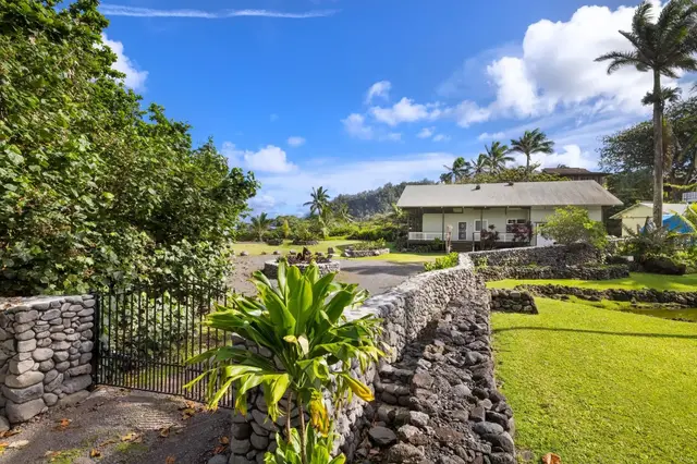 Listing Image for 140 Waikoloa Rd 10 of 40