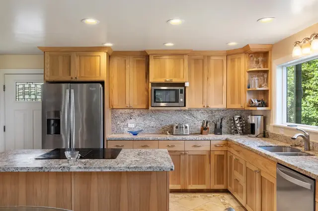 Listing Image for 140 Waikoloa Rd 13 of 40