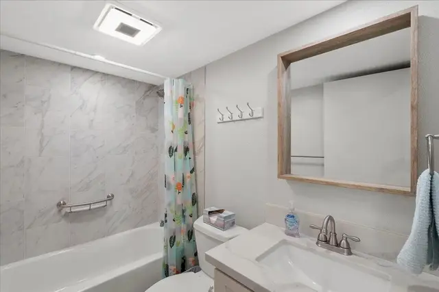 Listing Image for 52 Kopi Ln 11-102 24 of 33