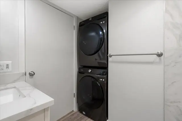 Listing Image for 52 Kopi Ln 11-102 25 of 33